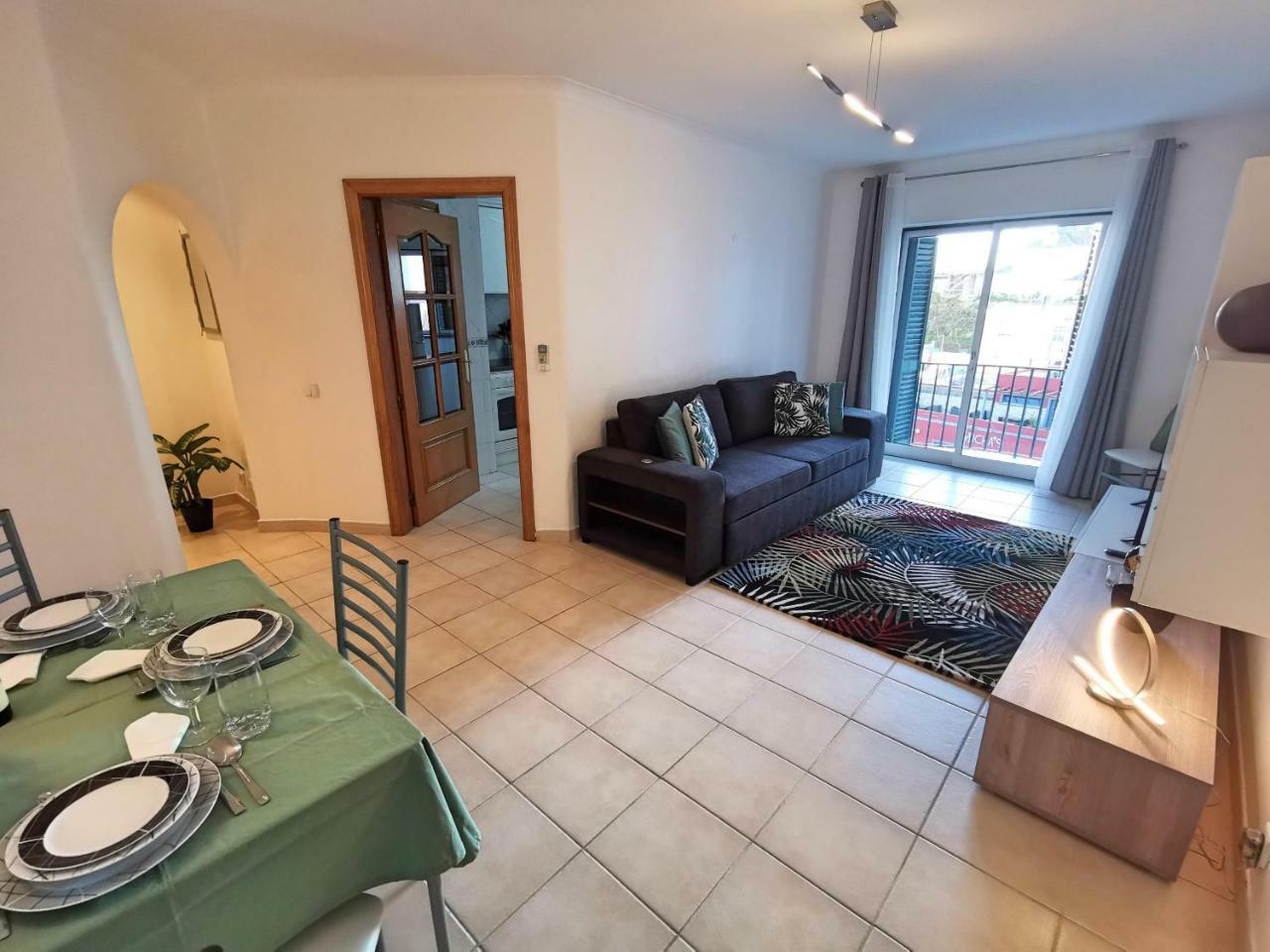 Rocha Justar Apartment