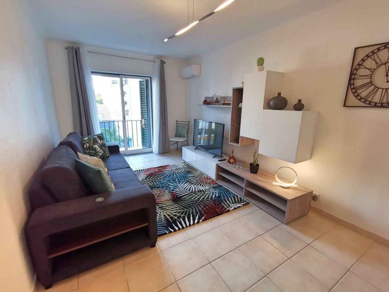 Rocha Justar Apartment *